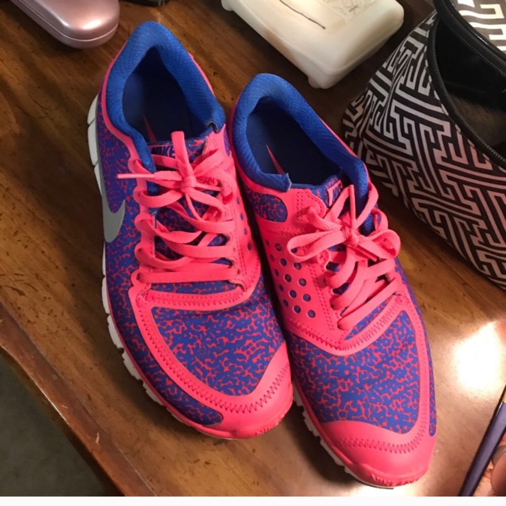 Nike Free 5.0 shoes